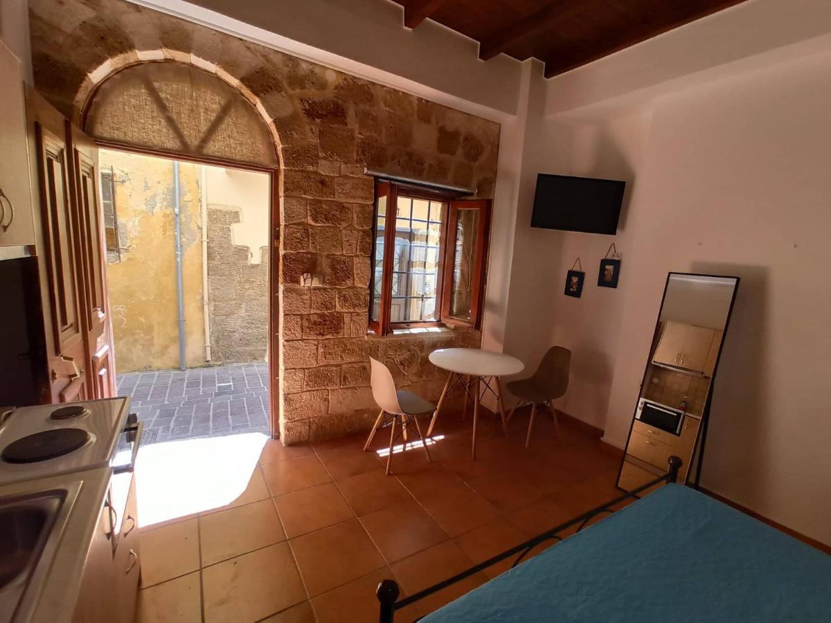 Katerina Traditional Rooms Chania  ภายนอก รูปภาพ