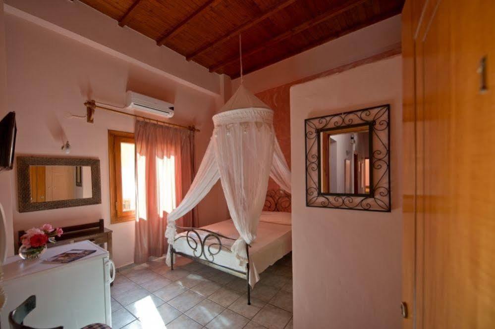 Katerina Traditional Rooms Chania  ภายนอก รูปภาพ